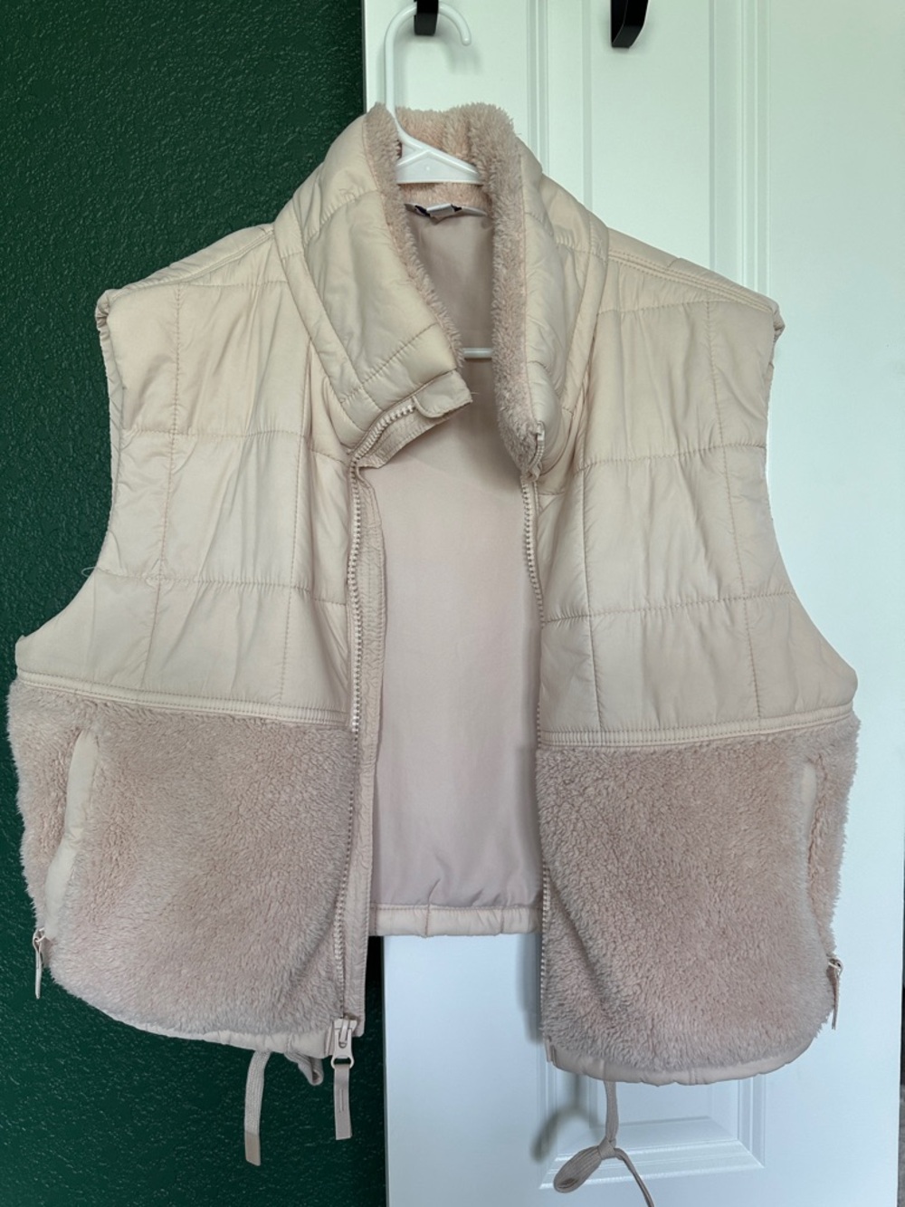 JoyLab Cream Quilted & Sherpa Vest